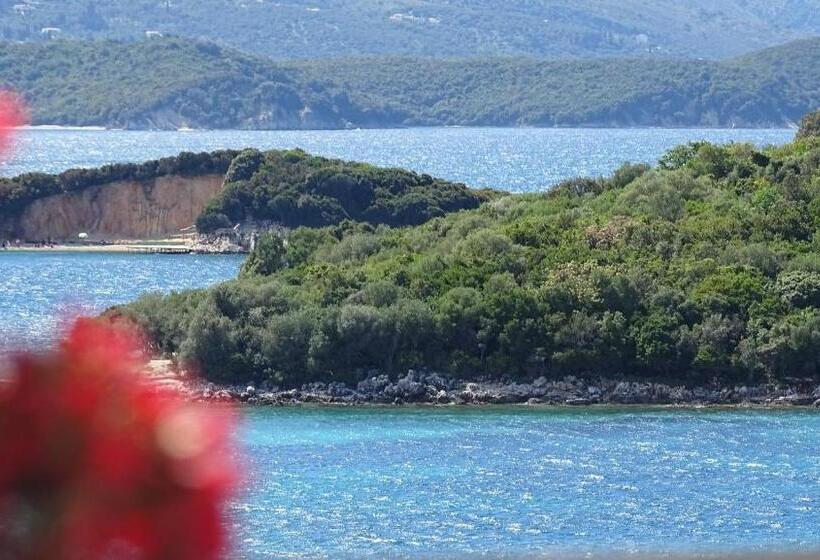 اتاق لوکس چهار تخته, Queen Margaret Seaside