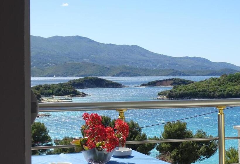 اتاق لوکس چهار تخته, Queen Margaret Seaside