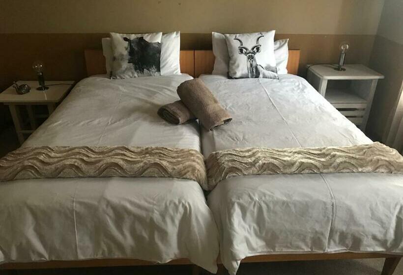 خانه 1 خوابه, The Farmhouse