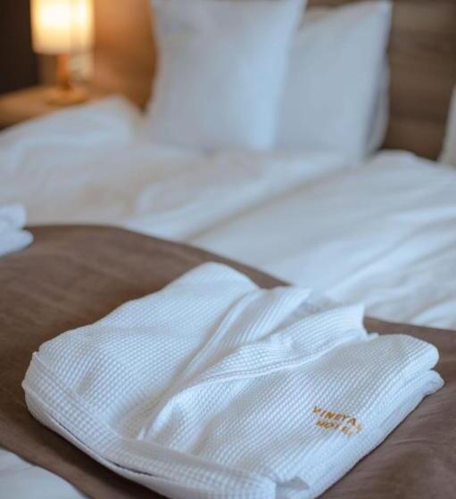 اتاق استاندارد با بالکن, Vineyard Hotel & Winery