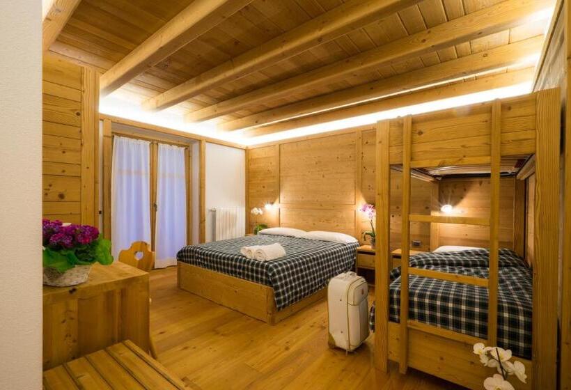 חדר סטנדרט לארבעה, I Riviù