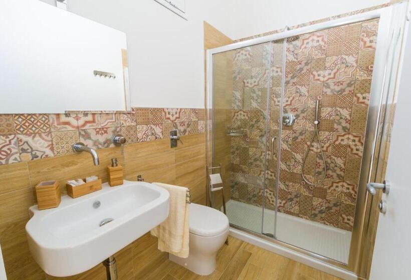 标准间, Stabile Hospitality