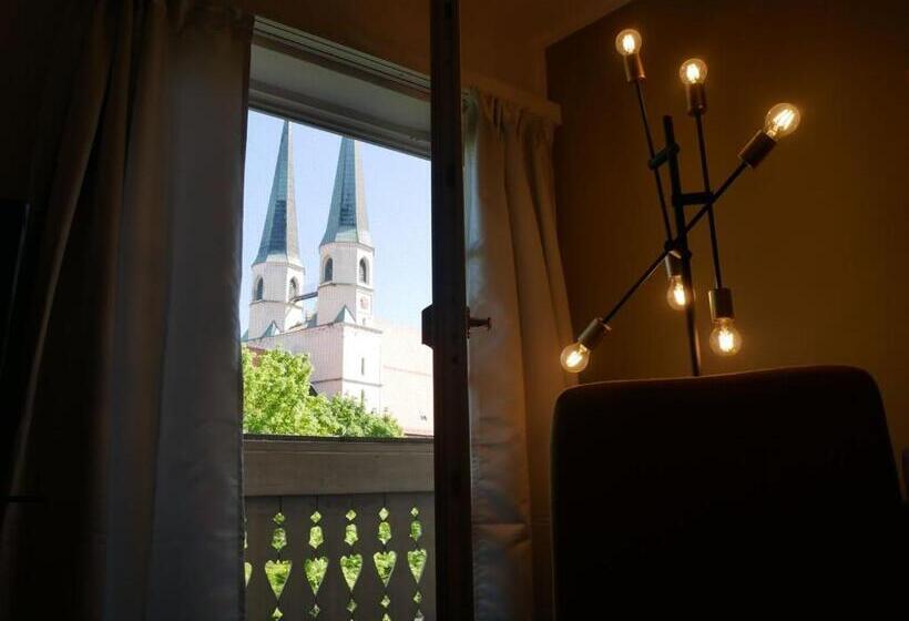 Номер Стандарт, Stadthaus Valentin