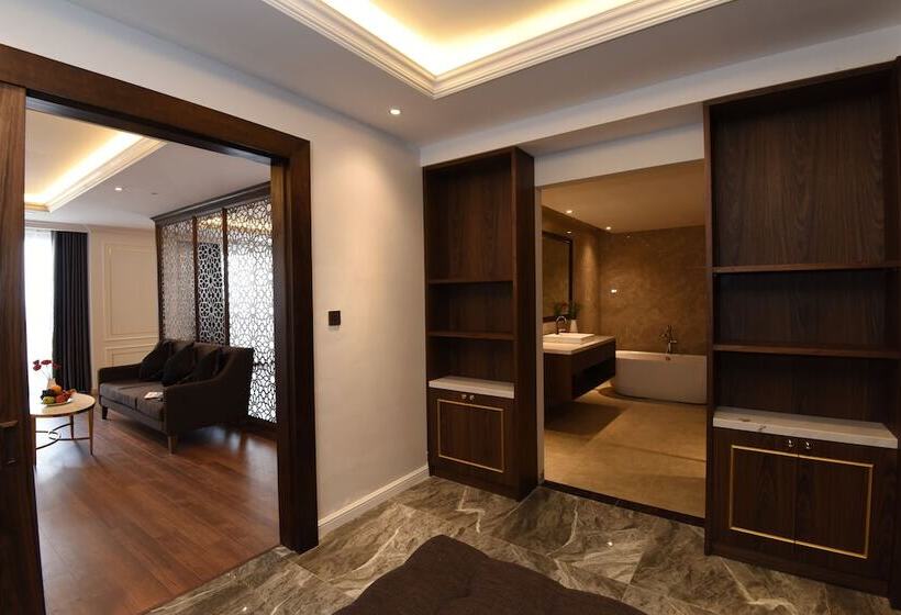 سوئیت پرزیدنت, Phu Cuong Hotel Ca Mau