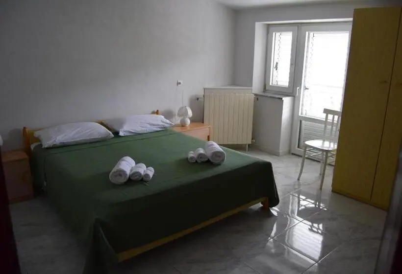 スタンダード4人部屋, La Quercia B&b
