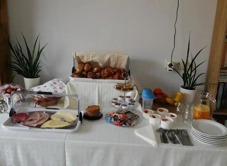 Huoneisto 1 Makuuhuone Pohjakerros, Veenemaat