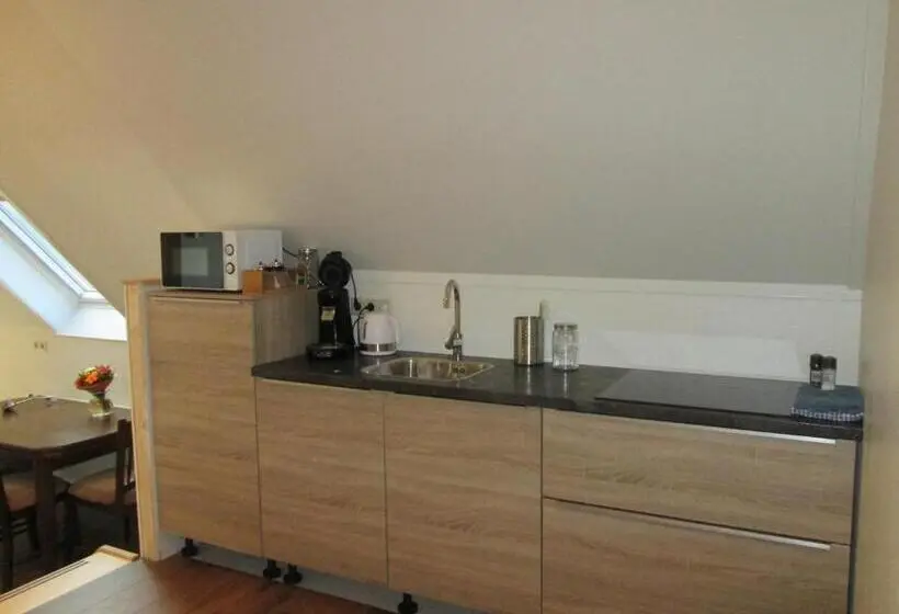 Standard-huone, Veenemaat
