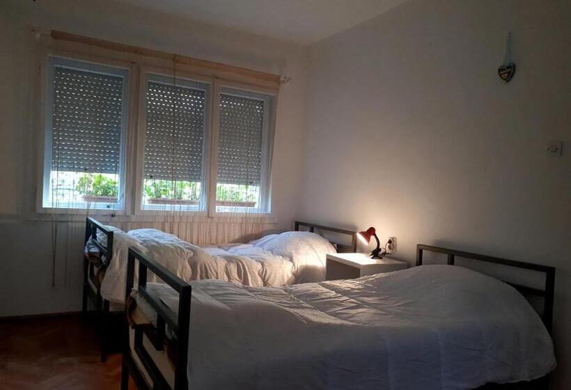 اتاق استاندارد, Edelweiss Hostel