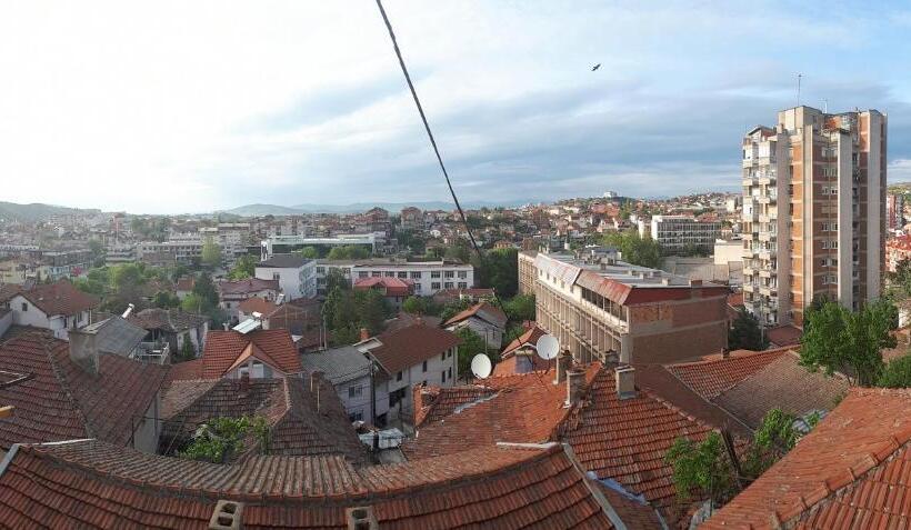 اتاق چهار تخته با دستشویی مشترک, Edelweiss Hostel