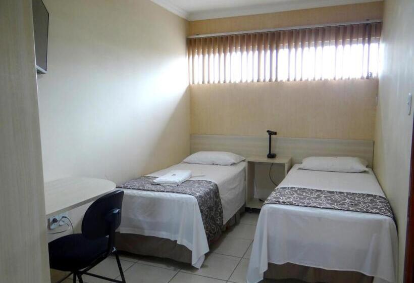 高级大房间, Via Oeste