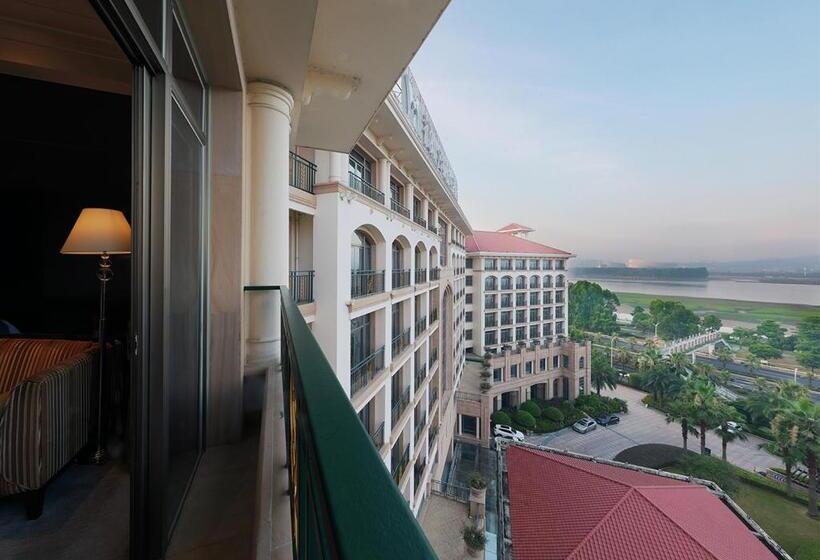 Deluxe room with river view, Ming Cheng Hotel Fuzhou