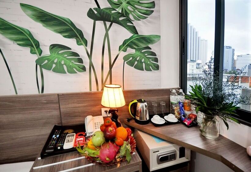 اتاق استاندارد, Mega Light