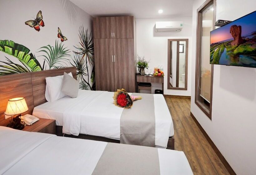 اتاق سوپریور با چشم‌انداز شهر, Mega Light