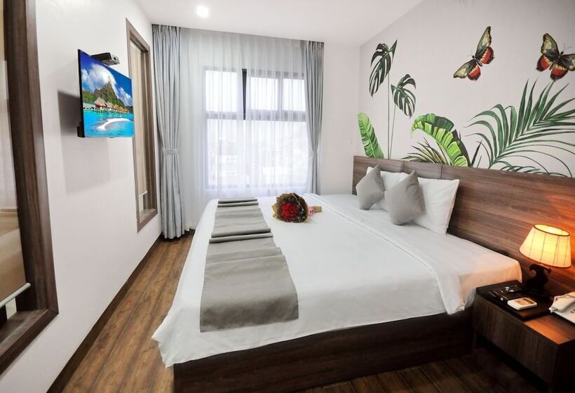 اتاق سوپریور با چشم‌انداز شهر, Mega Light