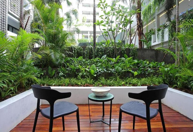 חדר דלוקס עם מרפסת טרסה, Baitong Hotel & Resort Phnom Penh