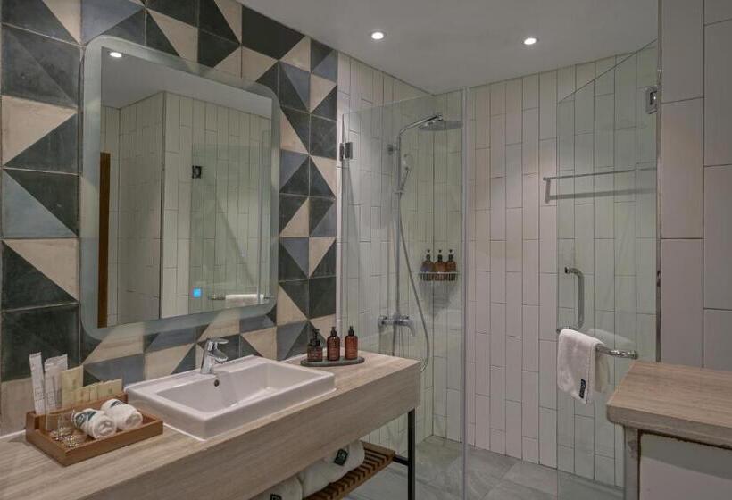 חדר סופריור עם מיטת קינג, Baitong Hotel & Resort Phnom Penh