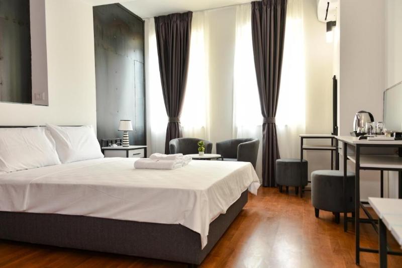 اتاق استاندارد سه نفره, Osten Art