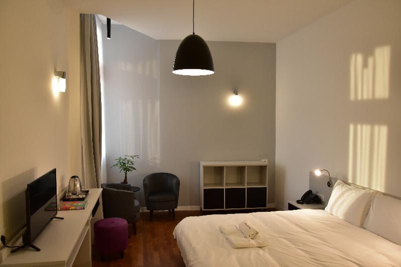 اتاق استاندارد, Osten Art