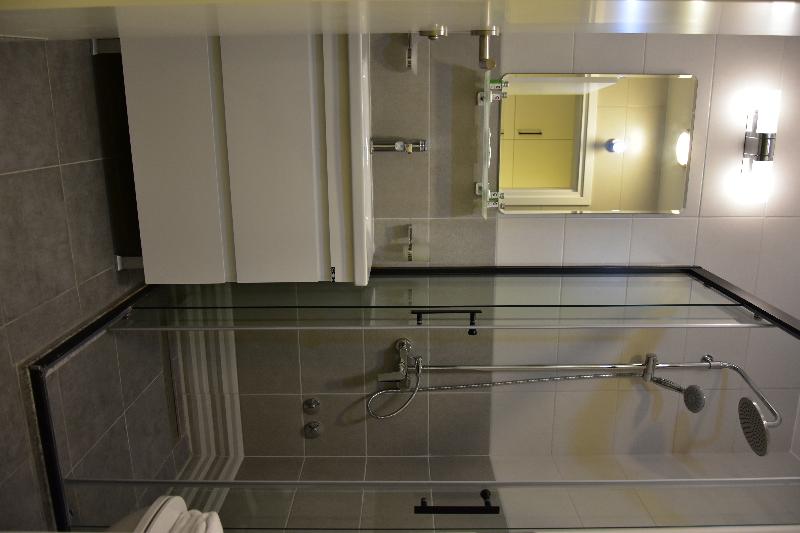 اتاق استاندارد, Osten Art