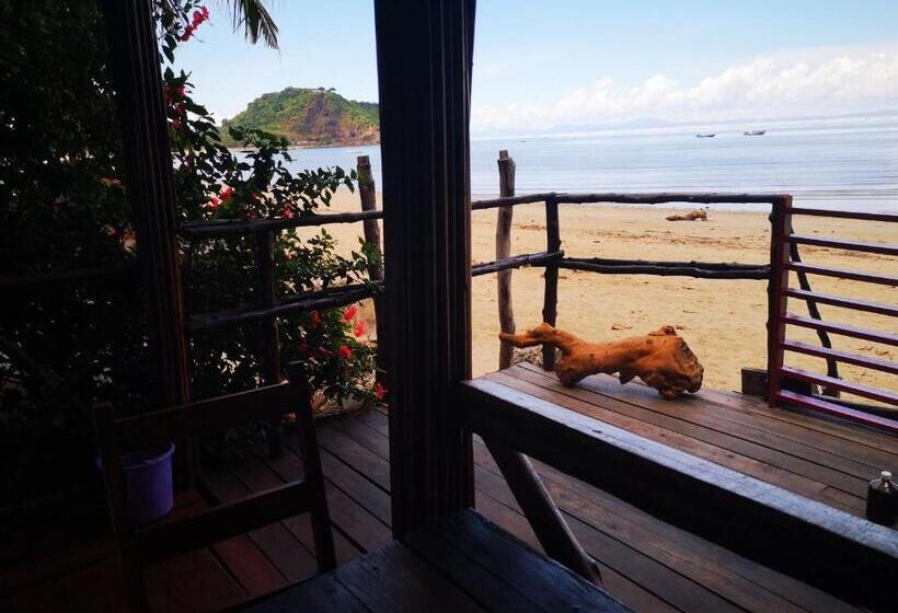 اتاق استاندارد با بالکن و چشمانداز دریا, Chez Alex