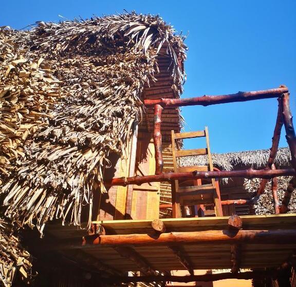 اتاق لوکس با بالکن و چشمانداز دریا, Chez Alex