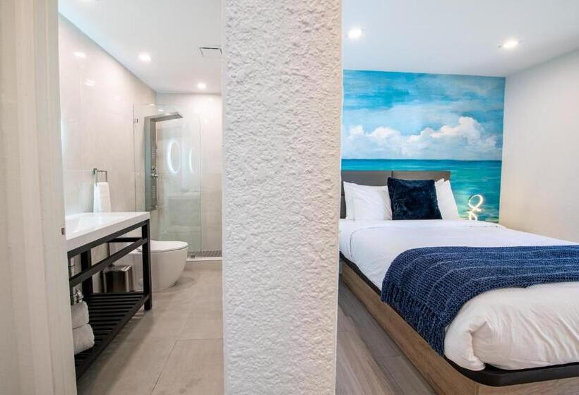 스탠다드 스튜디오, The Lauderdale Boutique