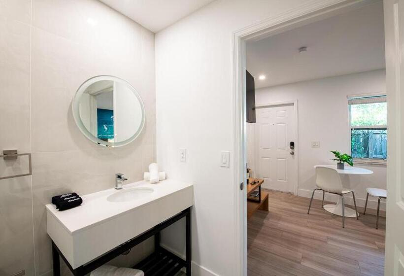 주니어 스위트, The Lauderdale Boutique