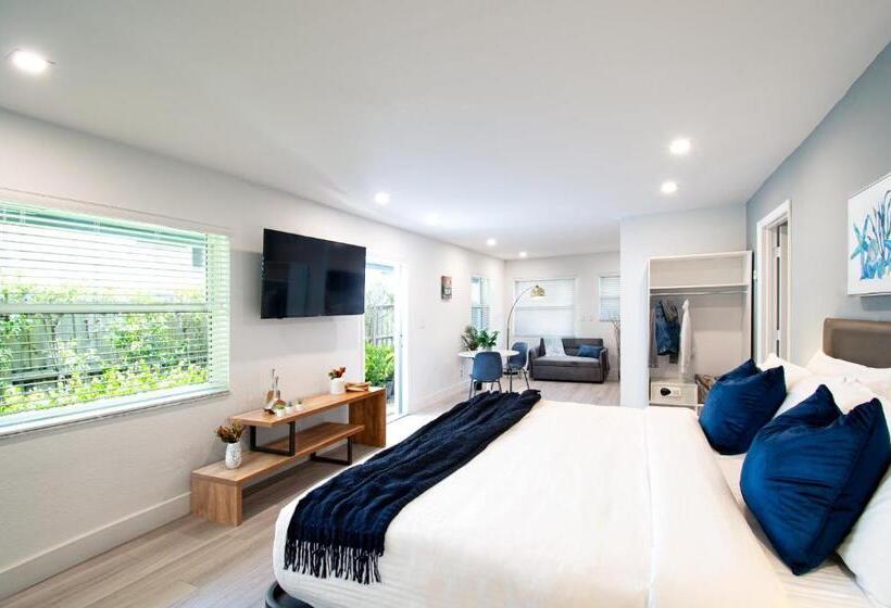 듀플렉스 스위트, The Lauderdale Boutique