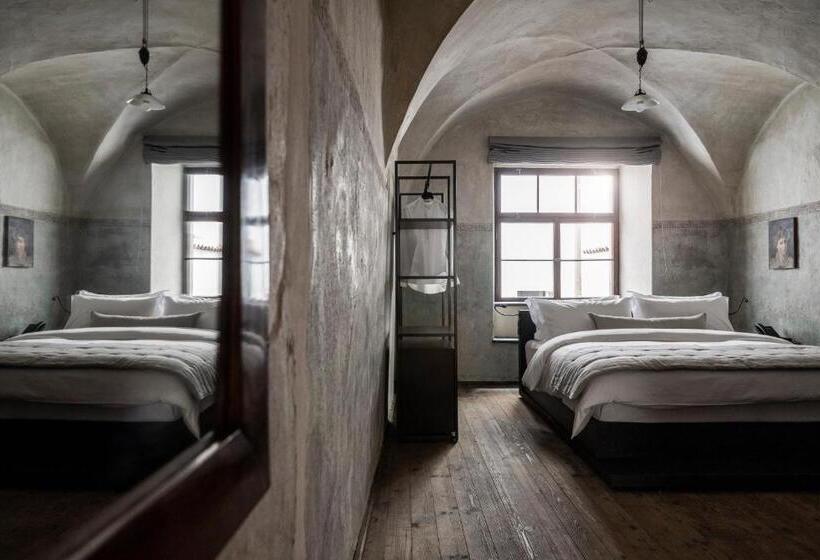 اتاق لوکس, Goldenstern Townhouse