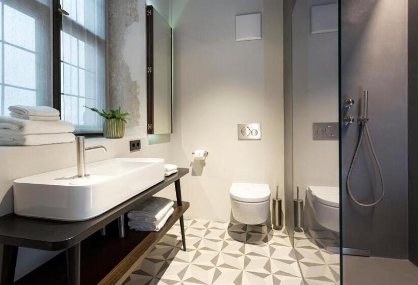 اتاق لوکس, Goldenstern Townhouse