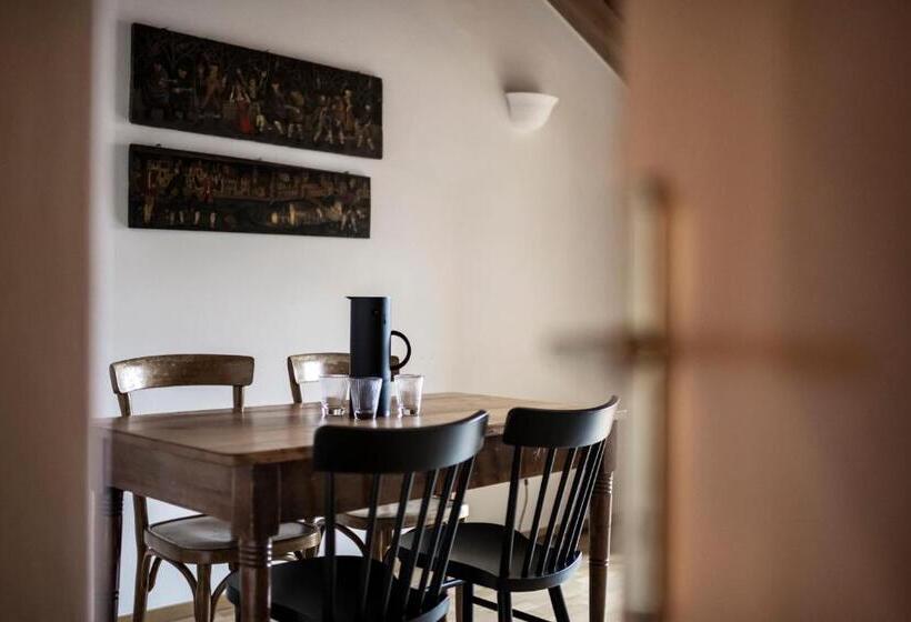 سوئیت 2 خوابه, Goldenstern Townhouse