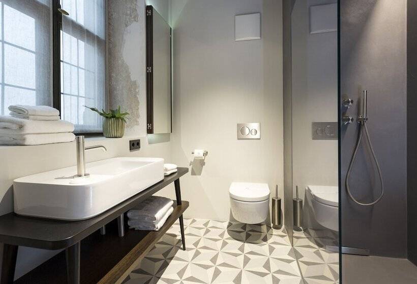 اتاق لوکس, Goldenstern Townhouse