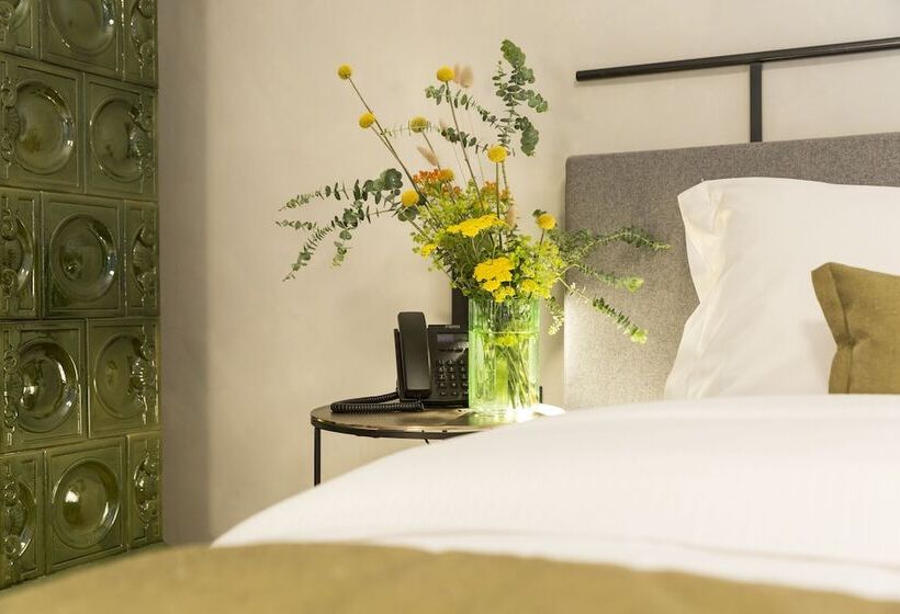 اتاق لوکس, Goldenstern Townhouse