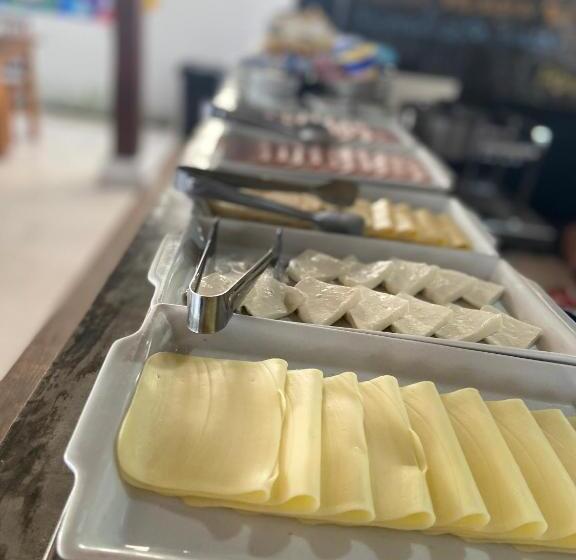 발코니가 있는 4인용 스탠다드 룸, Pousada Pono Village