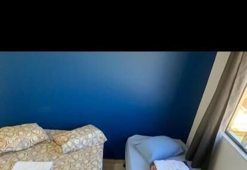 三人经典房间, Mao De Fatima