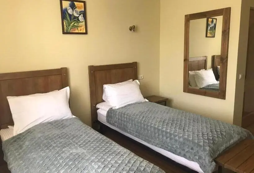Habitació Superior, Sadyba Darka