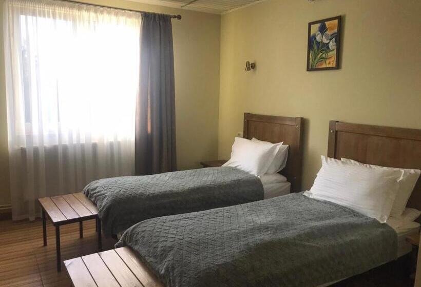 اتاق سوپریور, Sadyba Darka