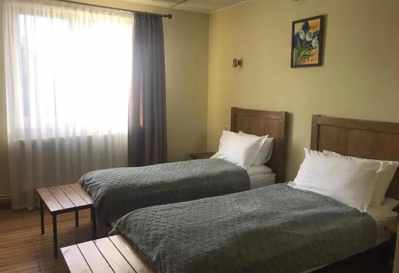 Habitació Superior, Sadyba Darka