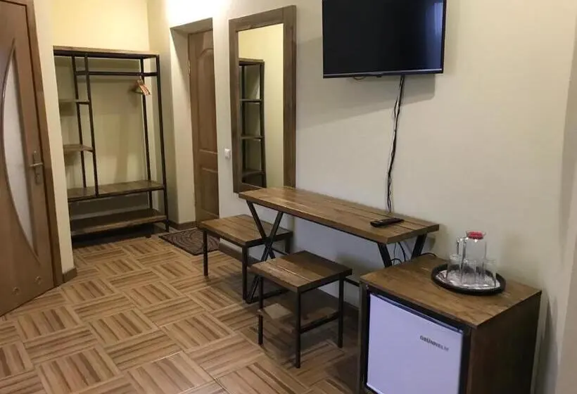Habitació Estàndard, Sadyba Darka