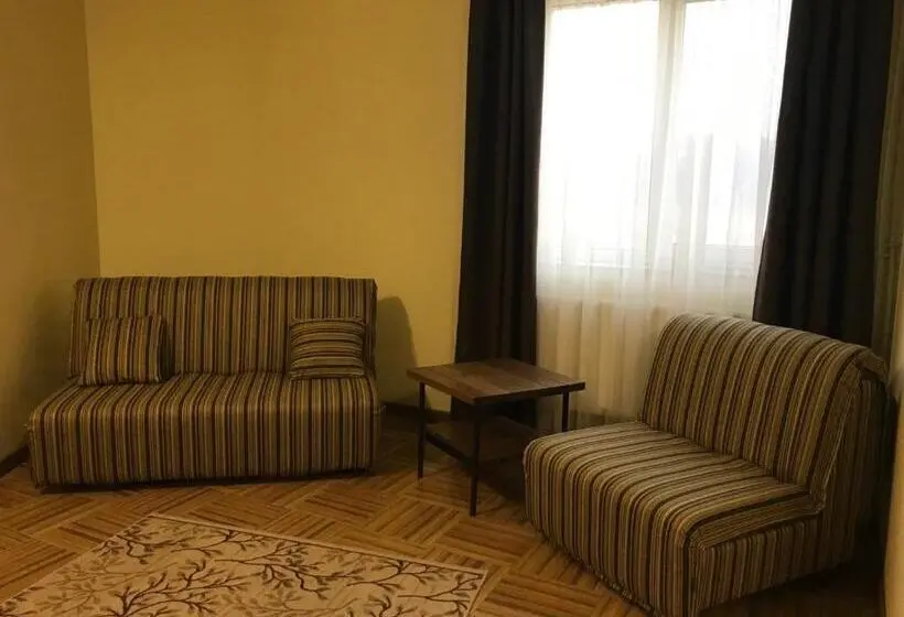 Habitació Estàndard, Sadyba Darka