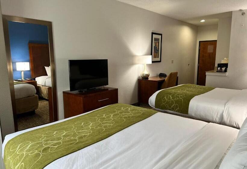 スイート, Comfort Suites Louisville East