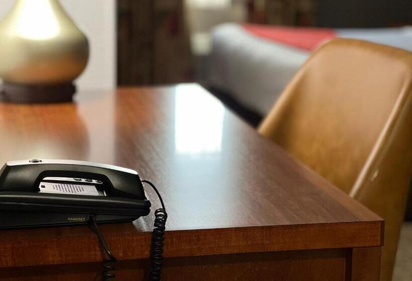 スイート, Comfort Suites Louisville East