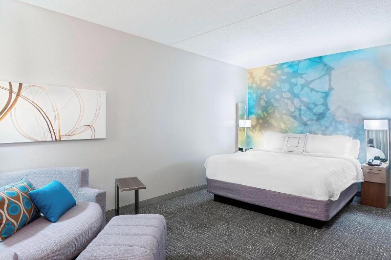 غرفة قياسية سرير كينج, Courtyard Tampa Downtown