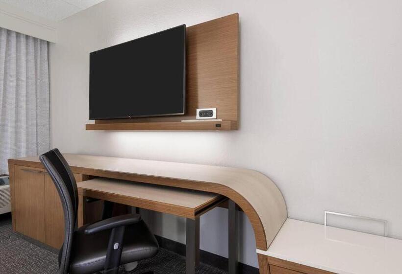 جناح غرفتين نوم, Courtyard Tampa Downtown