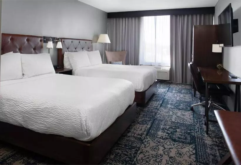 ２ダブルベッドのスタンダードルーム, Four Points By Sheraton Memphis East