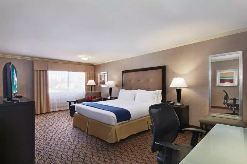 اتاق استاندارد با تخت بزرگ, Holiday Inn Express Port Hueneme, An Ihg