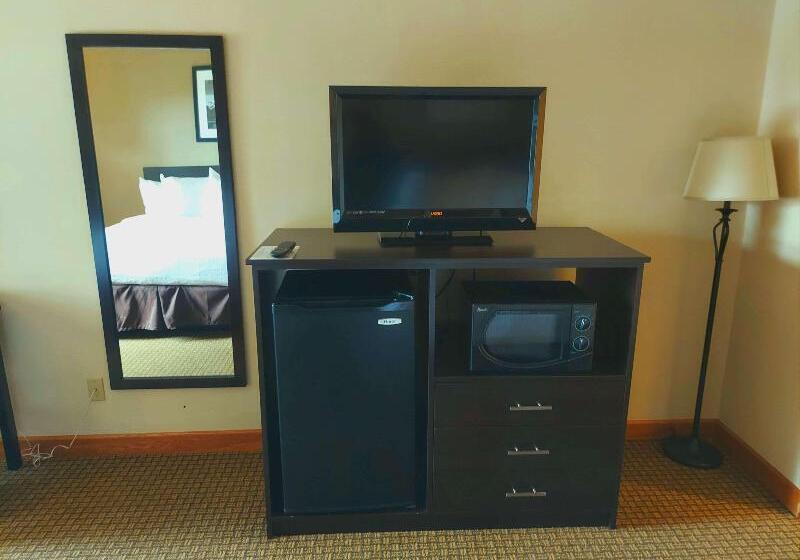 适合残疾人使用的标准间, Holiday Inn Express Port Hueneme, An Ihg