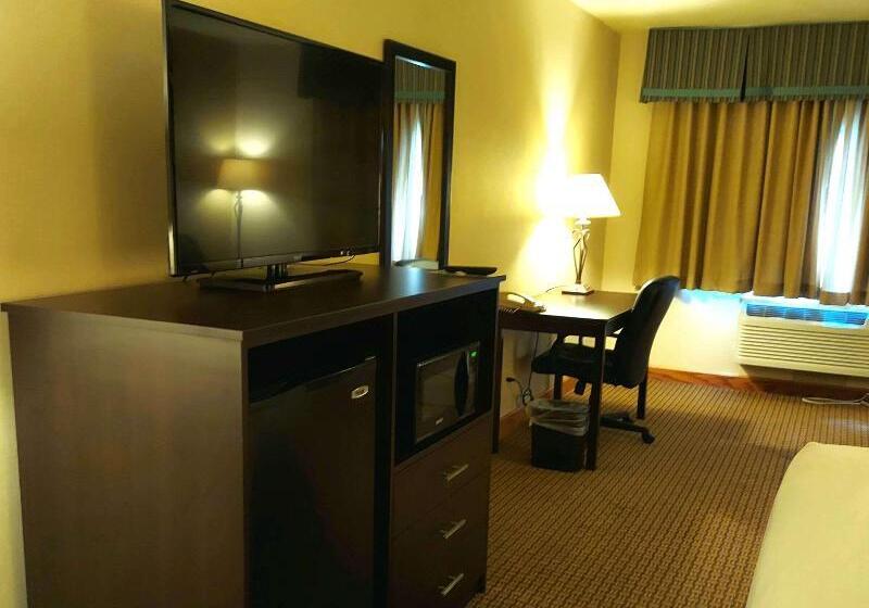 Номер Стандарт Адаптированный для Инвалидов, Holiday Inn Express Port Hueneme, An Ihg