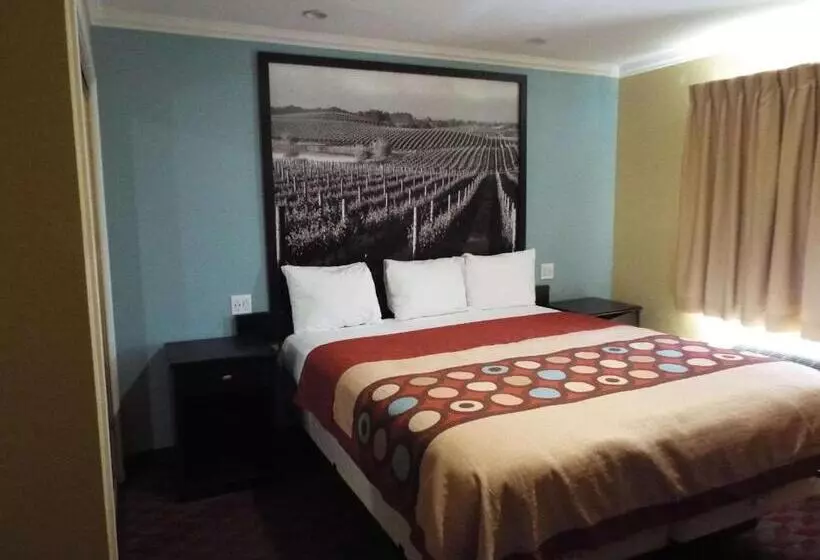 اتاق استاندارد با تخت بزرگ, Inn At King City