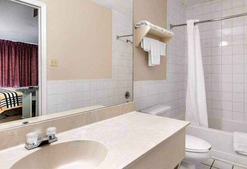 Номер Стандарт 2 Двуспальные Кровати, Rodeway Inn
